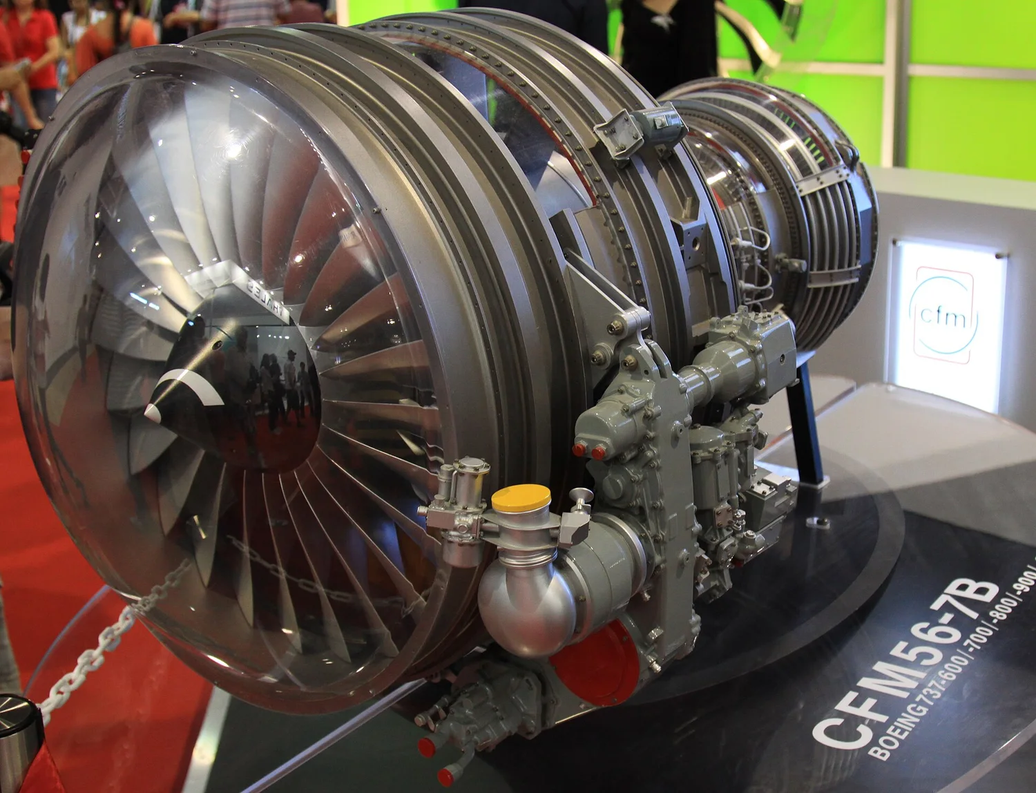 新加坡航展展示的 CFM56-7B 发动机