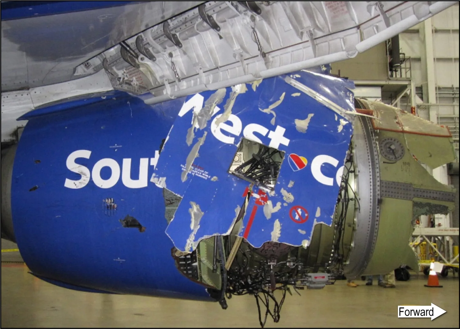 Southwest 1380事故后CFM56-7B风扇罩损伤